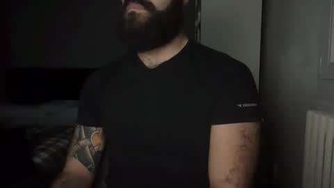 Snapshot of mingo_in_wonderland chatting on October 29, 9:49 pm Lance online show from October 29, 9:49 pm