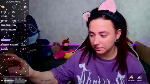 Snapshot of mini_lady2 chatting on December 4, 8:23 am Ruby online show from December 4, 8:23 am