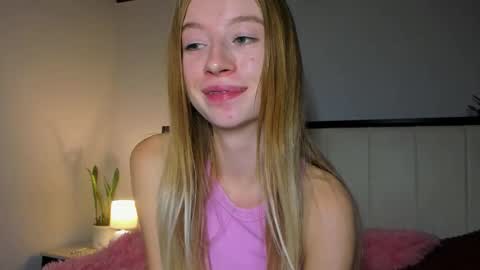 Amelia online show from October 17, 8:55 pm