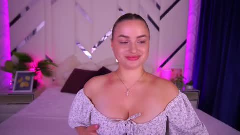 Snapshot of minifox_ chatting on September 28, 6:19 am minifox_ online show from September 28, 6:19 am