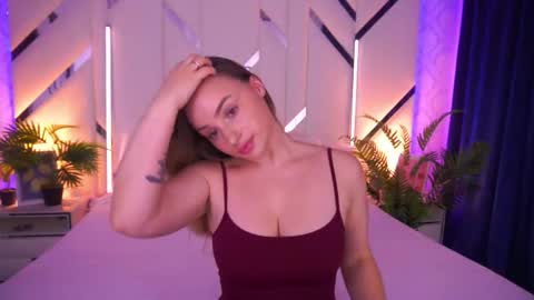 Snapshot of minifox_ chatting on November 29, 8:06 am minifox_ online show from November 29, 8:06 am