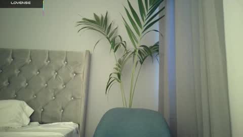   Mini Mila Kunis ft Ashton Katchero. Follow me to stay in touch  online show from October 25, 10:59 pm