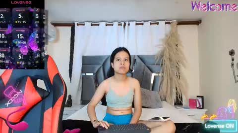 minilove_01 online show from October 16, 12:06 pm