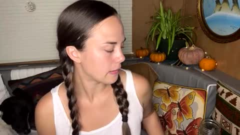 minimaggie online show from November 9, 12:20 am