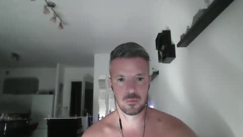 Snapshot of minka28 chatting on May 24, 5:18 pm minka28 online show from May 24, 5:18 pm