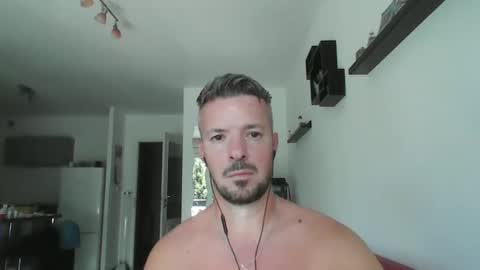 Snapshot of minka28 chatting on June 5, 3:18 pm minka28 online show from June 5, 3:18 pm