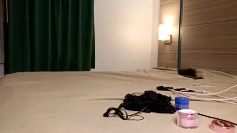 minniehunney online show from January 19, 11:58 am