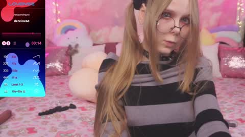 Vikki online show from December 3, 4:47 am