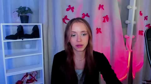 Snapshot of mipsymipson chatting on February 12, 1:06 pm NEXT STREAM NOVEMBER 27282930 online show from February 12, 1:06 pm