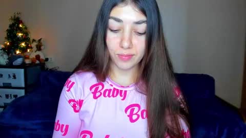 Snapshot of mira_bloempje chatting on February 9, 5:43 pm Mira online show from February 9, 5:43 pm