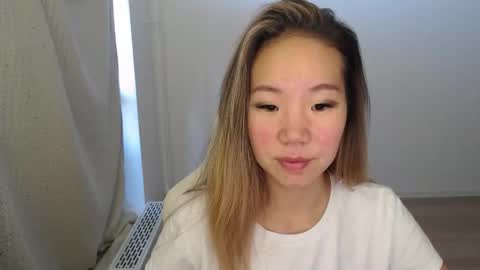 mira_g online show from October 17, 9:01 am