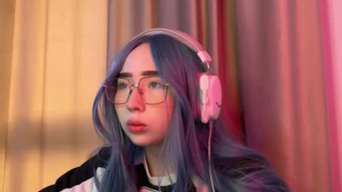 Snapshot of mira_light_ chatting on September 26, 1:09 am mira_light_ online show from September 26, 1:09 am