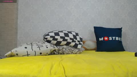 mira_one_ online show from December 27, 11:50 am