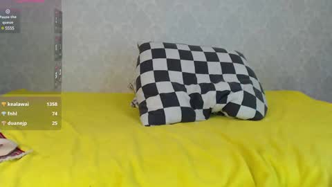 mira_one_ online show from January 18, 4:10 pm