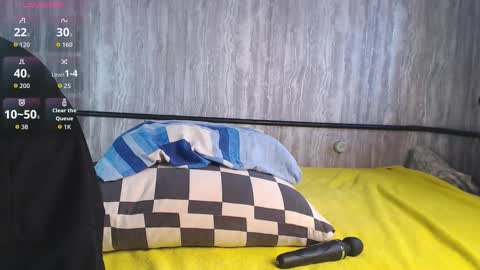 mira_one_ online show from September 10, 10:48 am