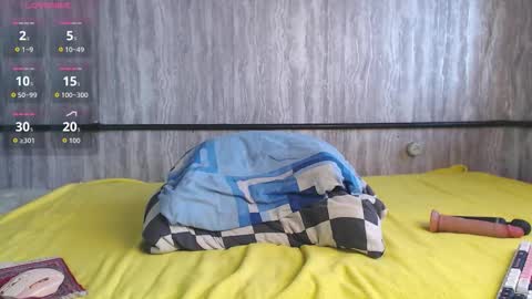 mira_one_ online show from September 26, 9:24 am