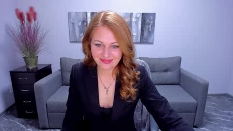 Snapshot of mira_whites chatting on February 20, 4:14 pm Mira online show from February 20, 4:14 pm