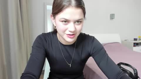 Mira online show from November 26, 8:32 pm