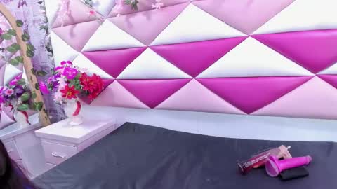 mirabella_miller online show from October 30, 12:17 pm