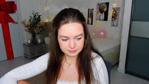 Emma online show from February 13, 4:17 pm