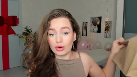 Emma online show from February 19, 4:11 pm