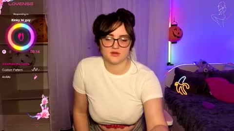 Snapshot of miraluccian chatting on November 20, 8:52 pm miraluccian online show from November 20, 8:52 pm