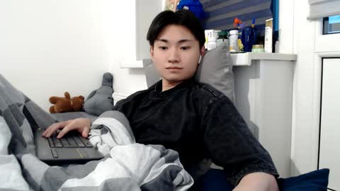              online show from April 26, 5:32 pm