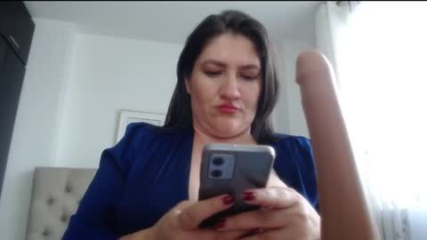 Snapshot of miranda_lovers69 chatting on February 4, 9:52 pm Miranda online show from February 4, 9:52 pm