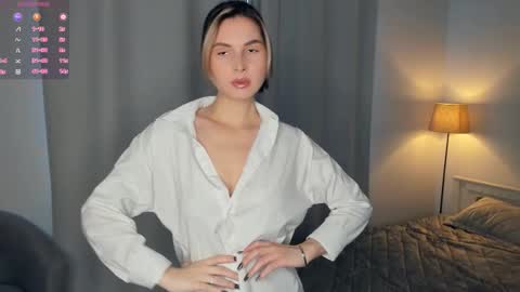 Snapshot of mirandabettman chatting on December 16, 7:24 am My name is Adele online show from December 16, 7:24 am