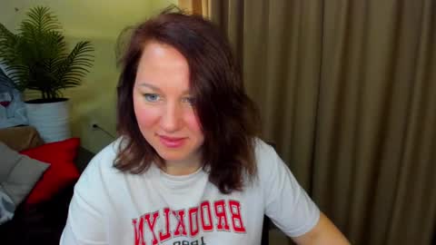 Snapshot of mirandadyson chatting on March 6, 11:14 am MirandaDyson online show from March 6, 11:14 am