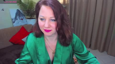 Snapshot of mirandadyson chatting on March 12, 4:35 pm MirandaDyson online show from March 12, 4:35 pm