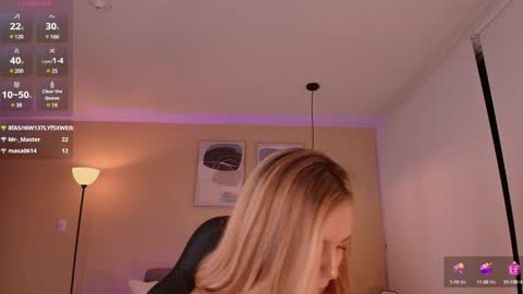 Snapshot of mirandashaw chatting on December 27, 12:07 am Miranda Shaw online show from December 27, 12:07 am