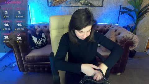 Snapshot of mirandawarm chatting on February 7, 6:56 pm Miranda online show from February 7, 6:56 pm