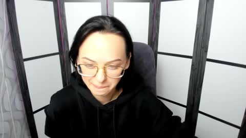 Snapshot of mirasky chatting on February 4, 11:16 am Mira online show from February 4, 11:16 am