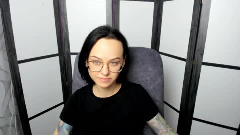 Snapshot of mirasky chatting on February 6, 10:37 am Mira online show from February 6, 10:37 am