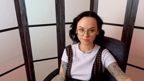 Snapshot of mirasky chatting on February 8, 1:44 pm Mira online show from February 8, 1:44 pm