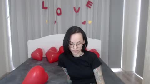 Snapshot of mirasky chatting on February 14, 1:40 pm Mira online show from February 14, 1:40 pm