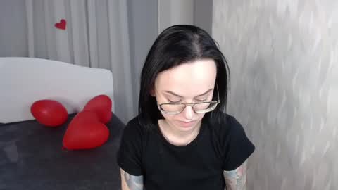 Snapshot of mirasky chatting on February 18, 10:58 pm Mira online show from February 18, 10:58 pm