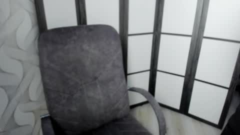 Snapshot of mirasky chatting on March 9, 3:54 am Mira online show from March 9, 3:54 am