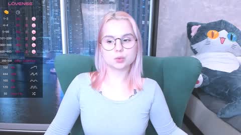 Snapshot of miray_kuriyama chatting on January 10, 12:38 am Kira online show from January 10, 12:38 am