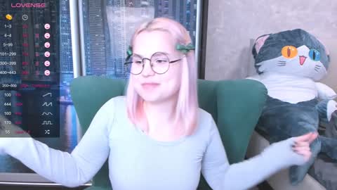 Snapshot of miray_kuriyama chatting on January 12, 1:11 am Kira online show from January 12, 1:11 am