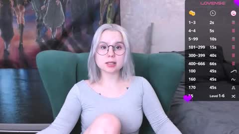 Snapshot of miray_kuriyama chatting on March 11, 8:20 pm Kira online show from March 11, 8:20 pm