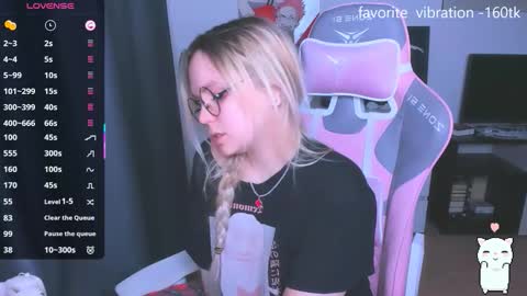 Snapshot of miray_kuriyama chatting on November 15, 8:49 pm Kira online show from November 15, 8:49 pm