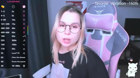 Snapshot of miray_kuriyama chatting on November 23, 8:08 pm Kira online show from November 23, 8:08 pm