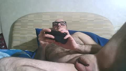 Snapshot of mirko245 chatting on March 4, 12:18 am mirko245 online show from March 4, 12:18 am