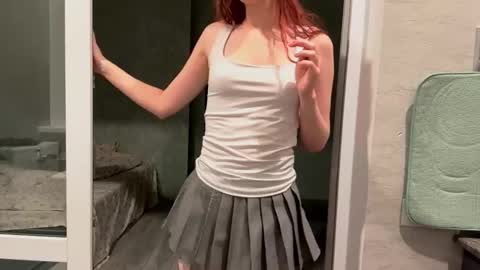 Snapshot of mishahartwigsen chatting on October 17, 5:59 pm Molly online show from October 17, 5:59 pm