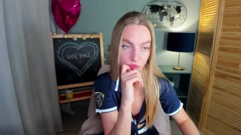 mishapallmer online show from October 6, 1:36 am