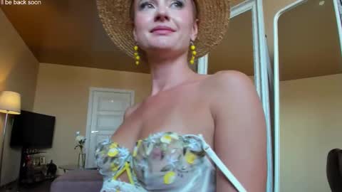 Snapshot of miss4motivated chatting on October 28, 5:55 am Kris online show from October 28, 5:55 am