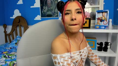 Snapshot of miss___allison chatting on January 11, 11:02 am Allison online show from January 11, 11:02 am