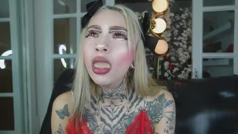 Snapshot of miss___angel chatting on February 3, 11:04 am miss___angel online show from February 3, 11:04 am